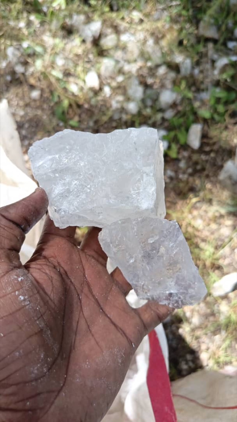 Twin milky-white silica quartz lumps, Tanzania